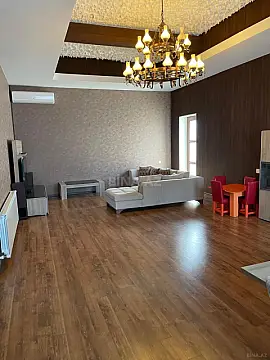 Kirayə verilir 4 otaqlı həyət evi 300 m²