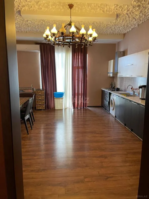 Kirayə verilir 4 otaqlı həyət evi 300 m²