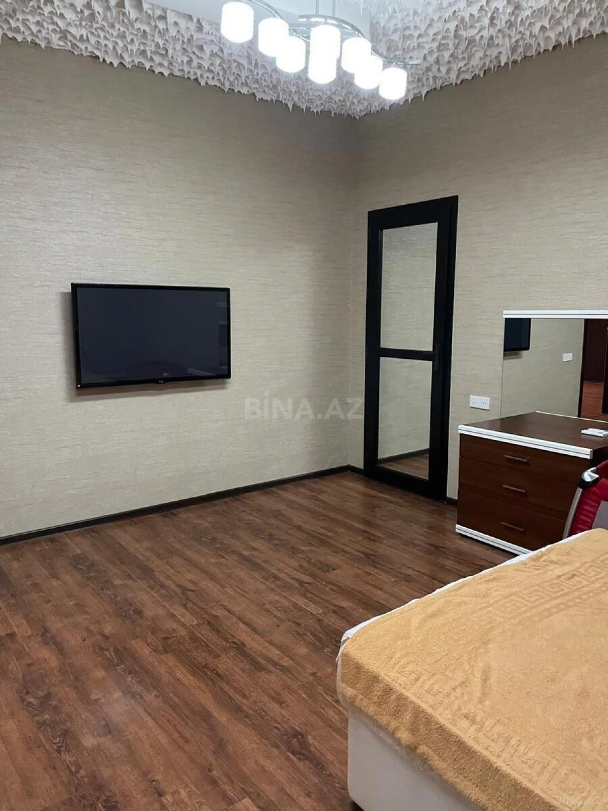 Kirayə verilir 4 otaqlı həyət evi 300 m²
