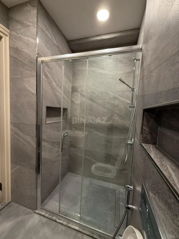 Satılır 3 otaqlı mənzil 130 m²