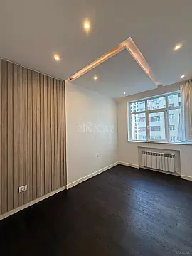 Satılır 3 otaqlı mənzil 130 m²