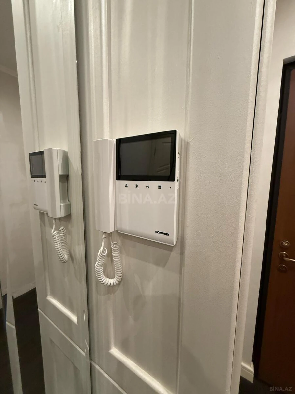 Satılır 3 otaqlı mənzil 130 m²