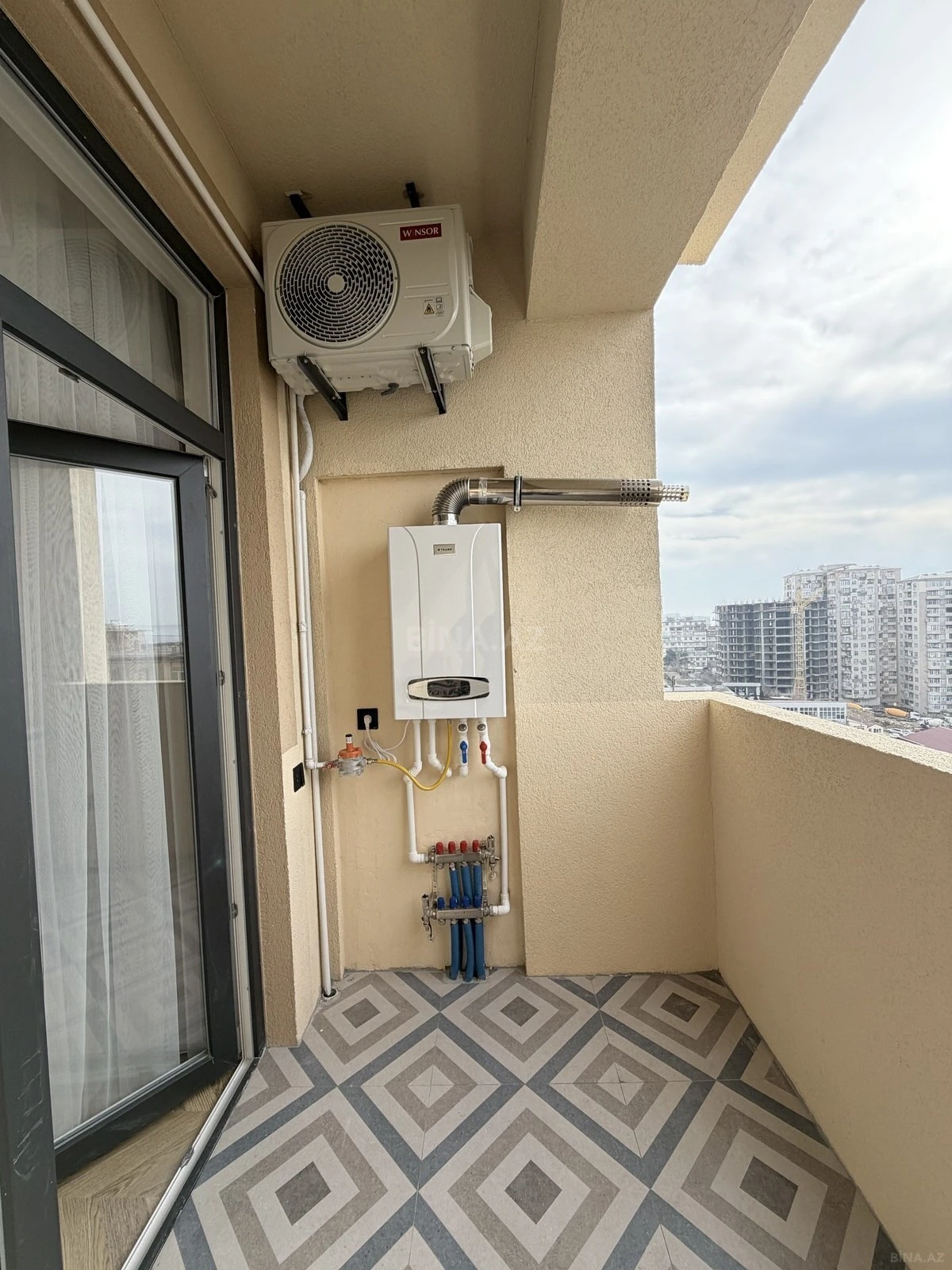Satılır 3 otaqlı mənzil 70 m²