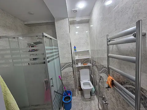 Satılır 2 otaqlı mənzil 58 m²
