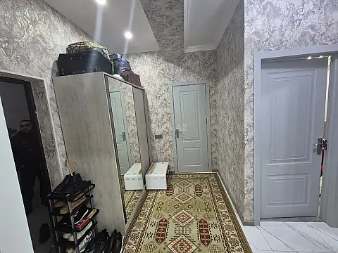 Satılır 2 otaqlı mənzil 58 m²