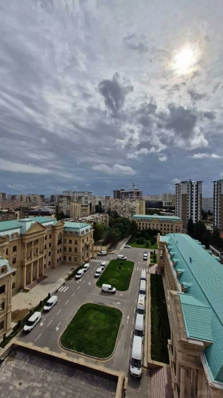 Satılır 2 otaqlı mənzil 69 m²