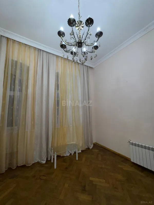 Kirayə verilir 2 otaqlı mənzil 65 m²
