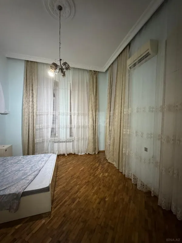 Kirayə verilir 2 otaqlı mənzil 65 m²