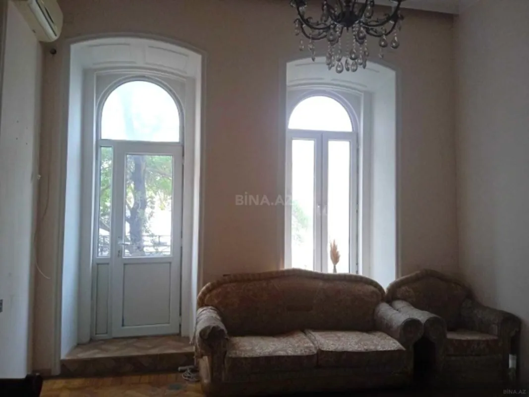 Kirayə verilir 2 otaqlı mənzil 65 m²
