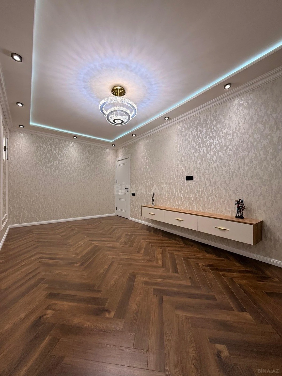 Satılır 3 otaqlı mənzil 75 m²