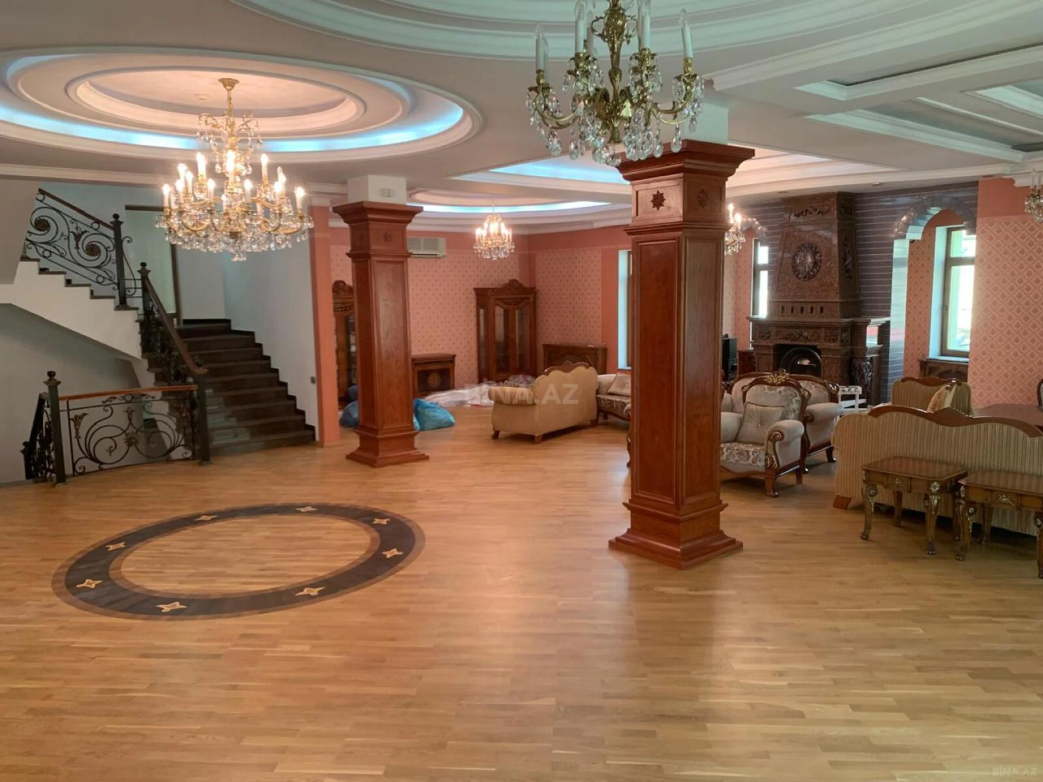 Kirayə verilir 10 otaqlı həyət evi 450 m²