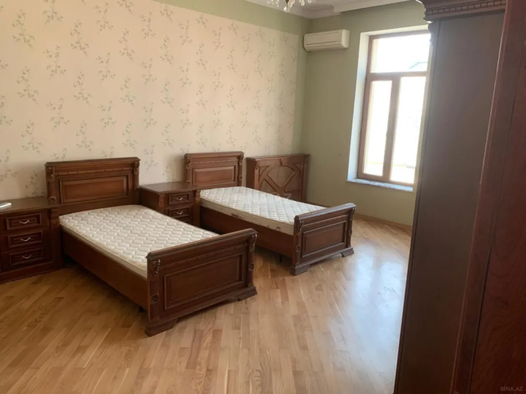 Kirayə verilir 10 otaqlı həyət evi 450 m²