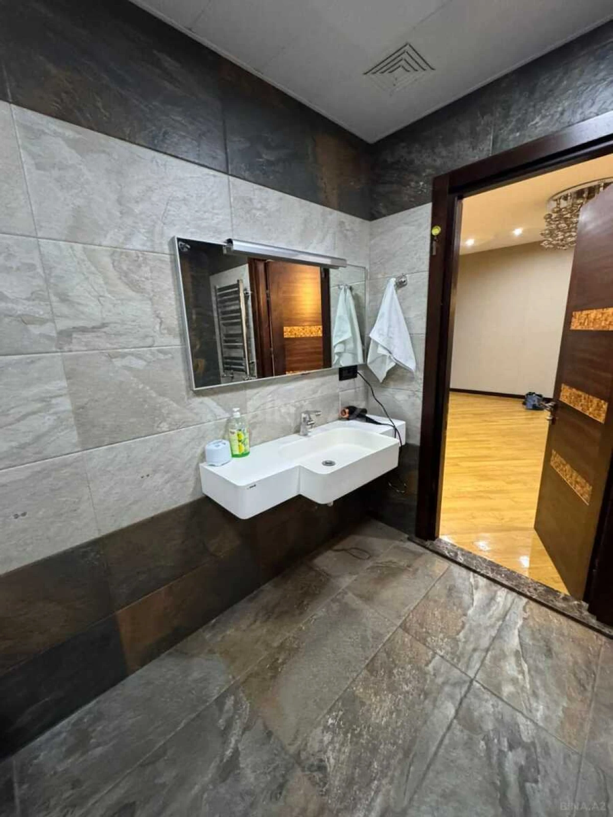 Kirayə verilir 2 otaqlı mənzil 53 m²