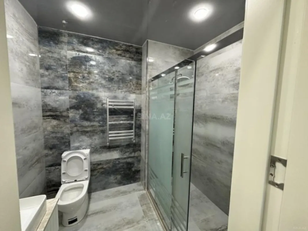 Kirayə verilir 2 otaqlı mənzil 92 m²