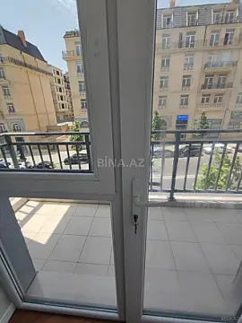 Kirayə verilir 2 otaqlı mənzil 92 m²