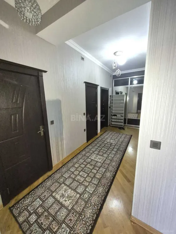 Kirayə verilir 4 otaqlı mənzil 130 m²