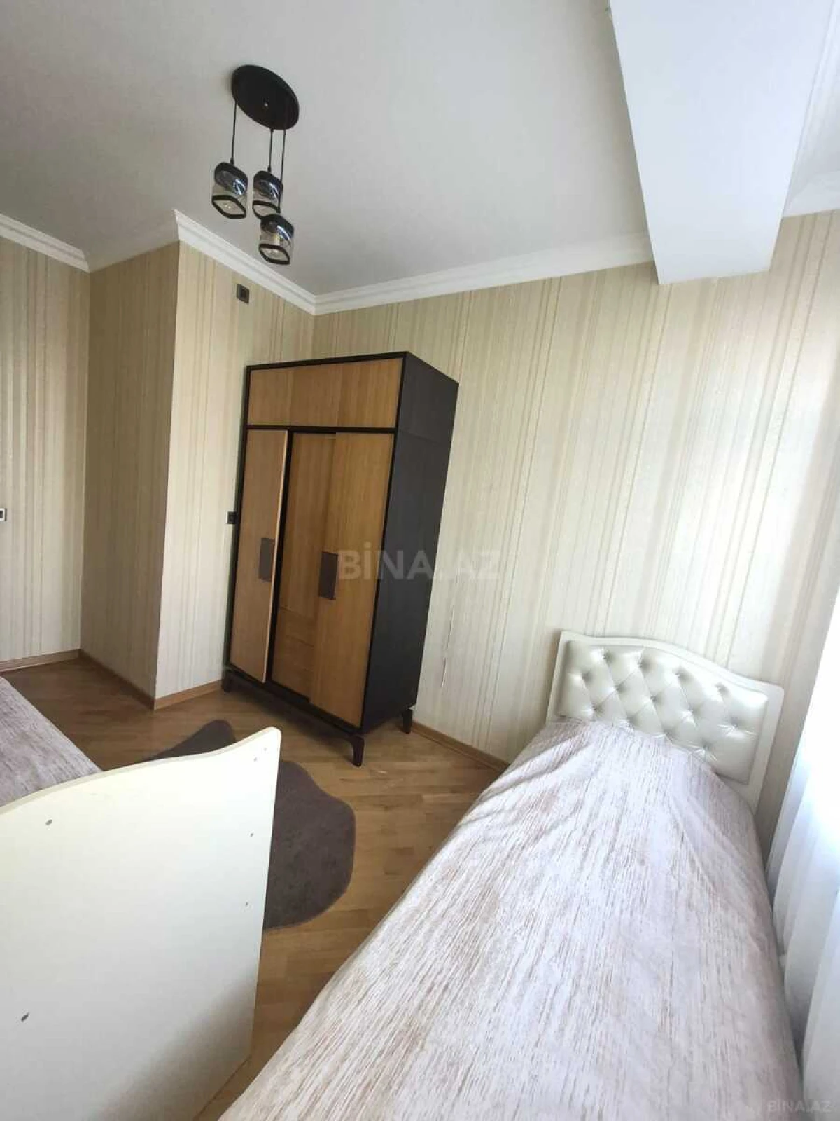 Kirayə verilir 4 otaqlı mənzil 130 m²