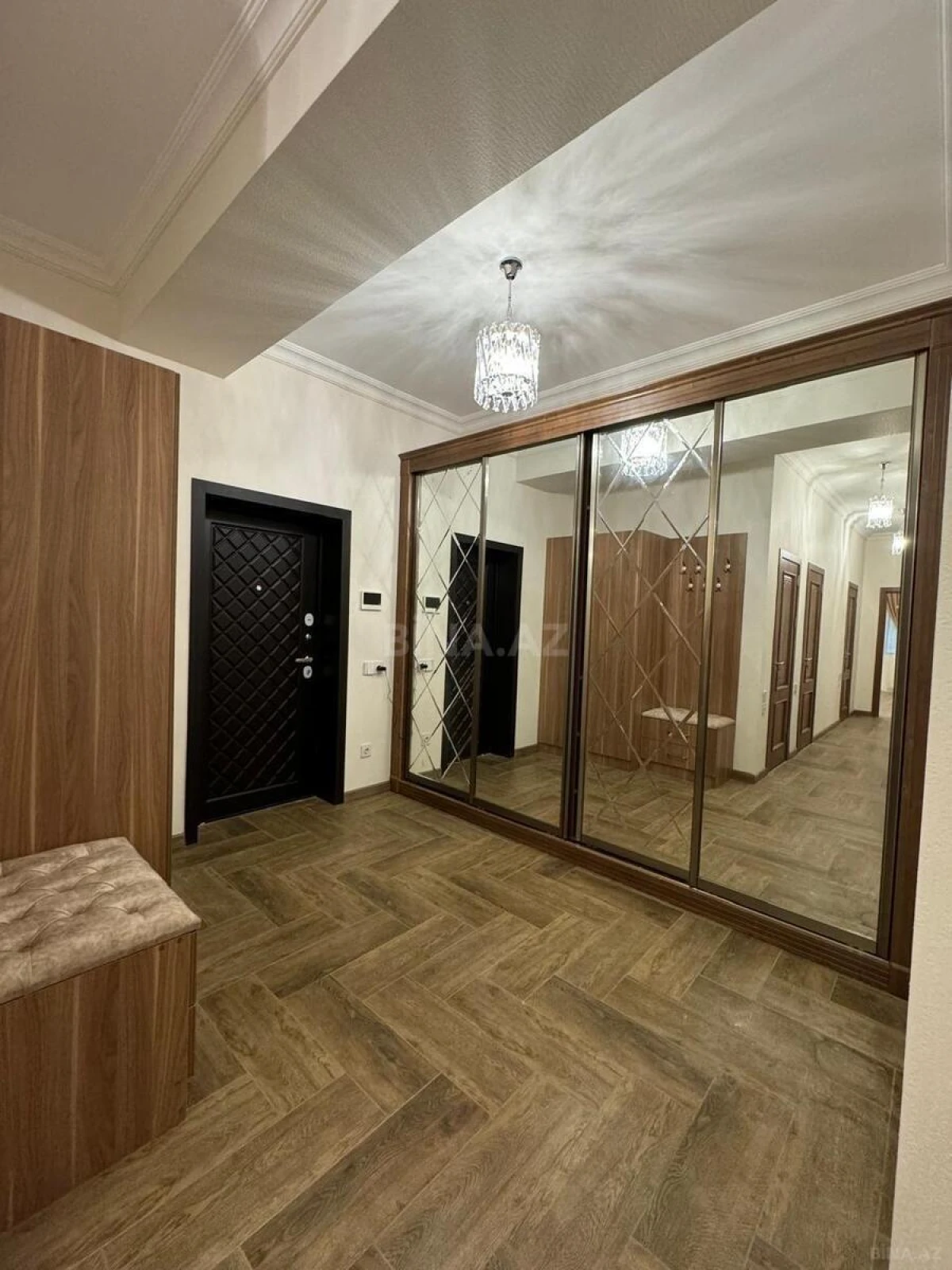 Satılır 3 otaqlı mənzil 125 m²