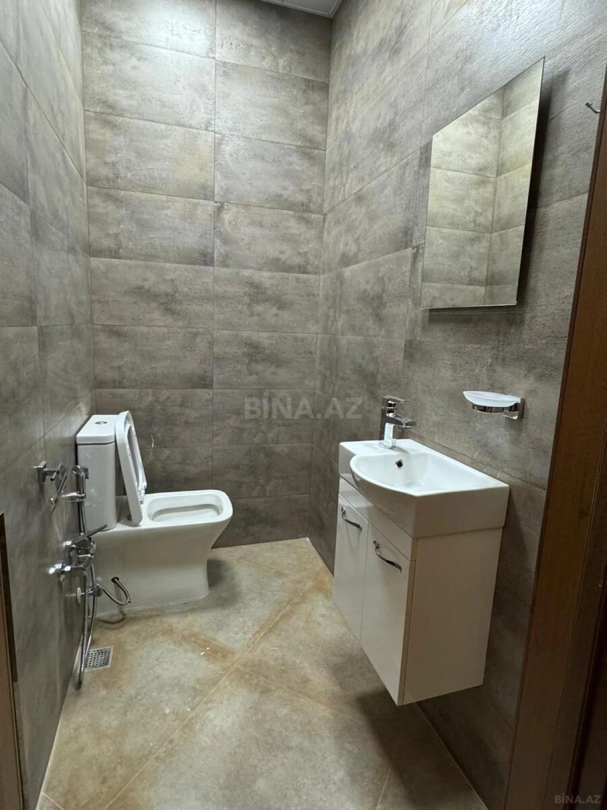 Satılır 3 otaqlı mənzil 125 m²