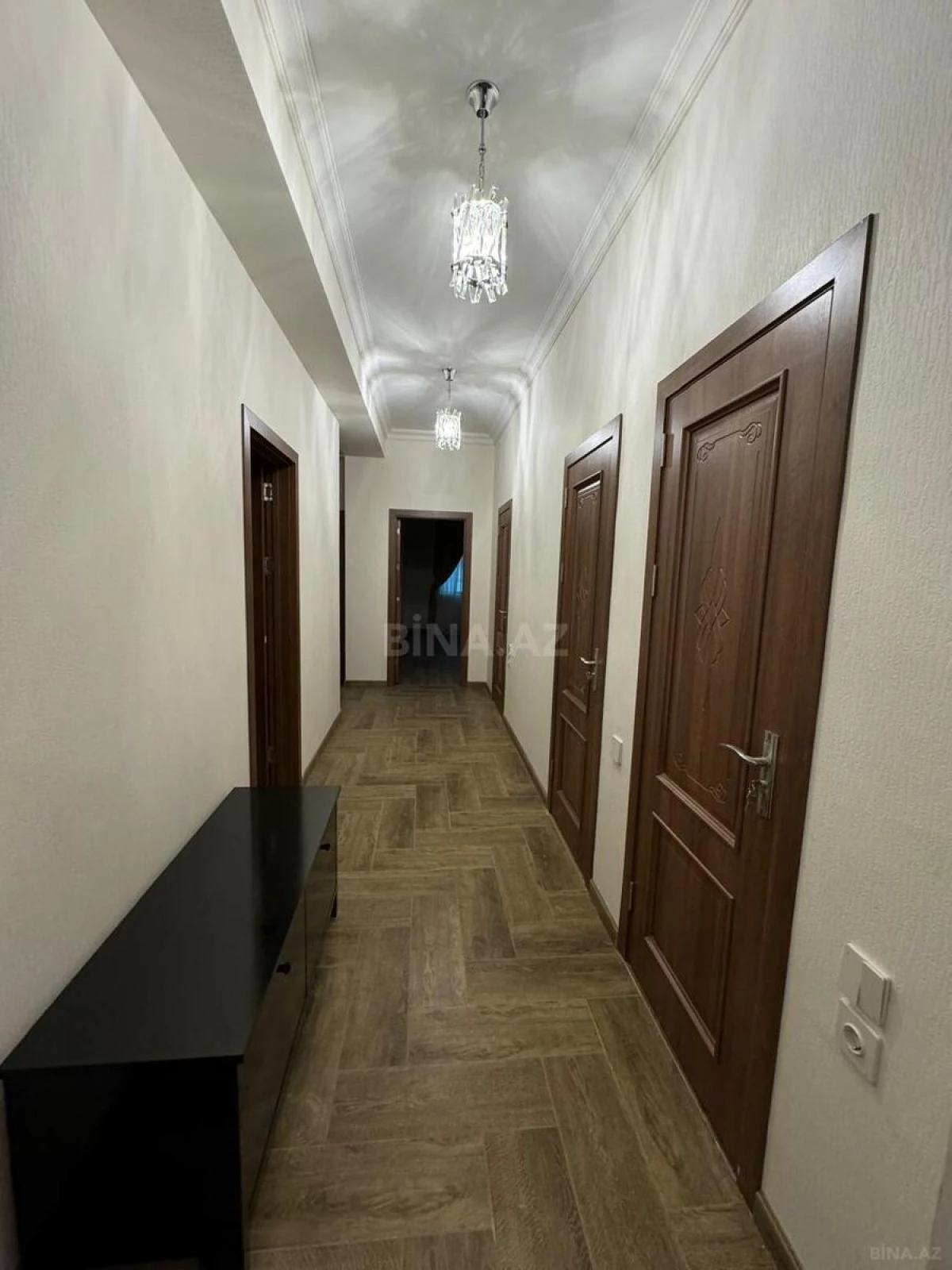 Satılır 3 otaqlı mənzil 125 m²