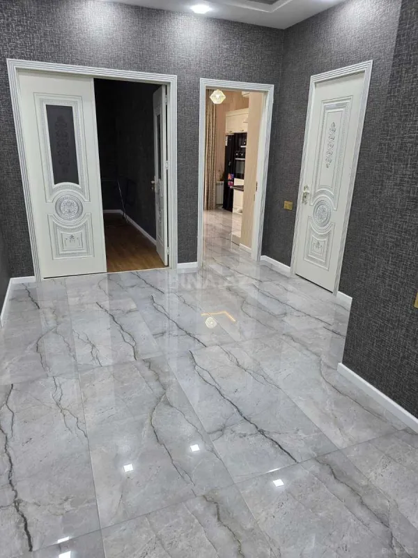 Kirayə verilir 3 otaqlı mənzil 148 m²