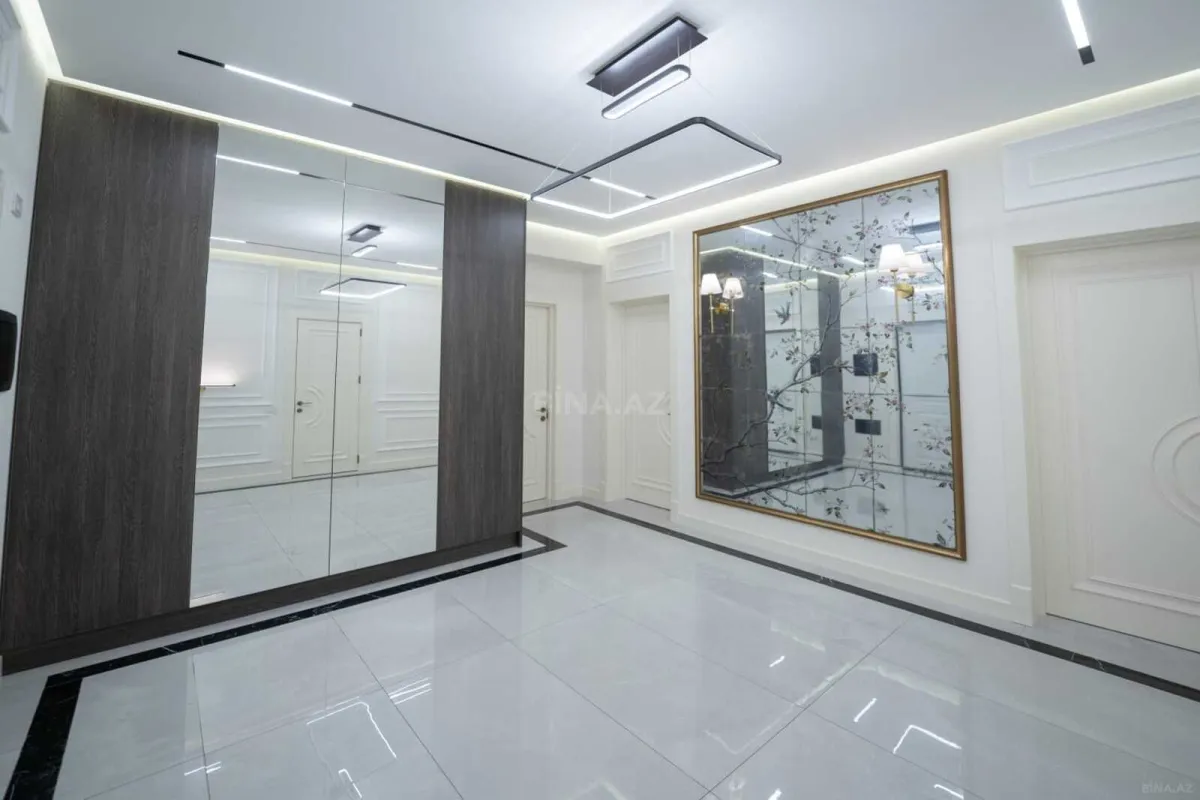 Satılır 3 otaqlı mənzil 123 m²