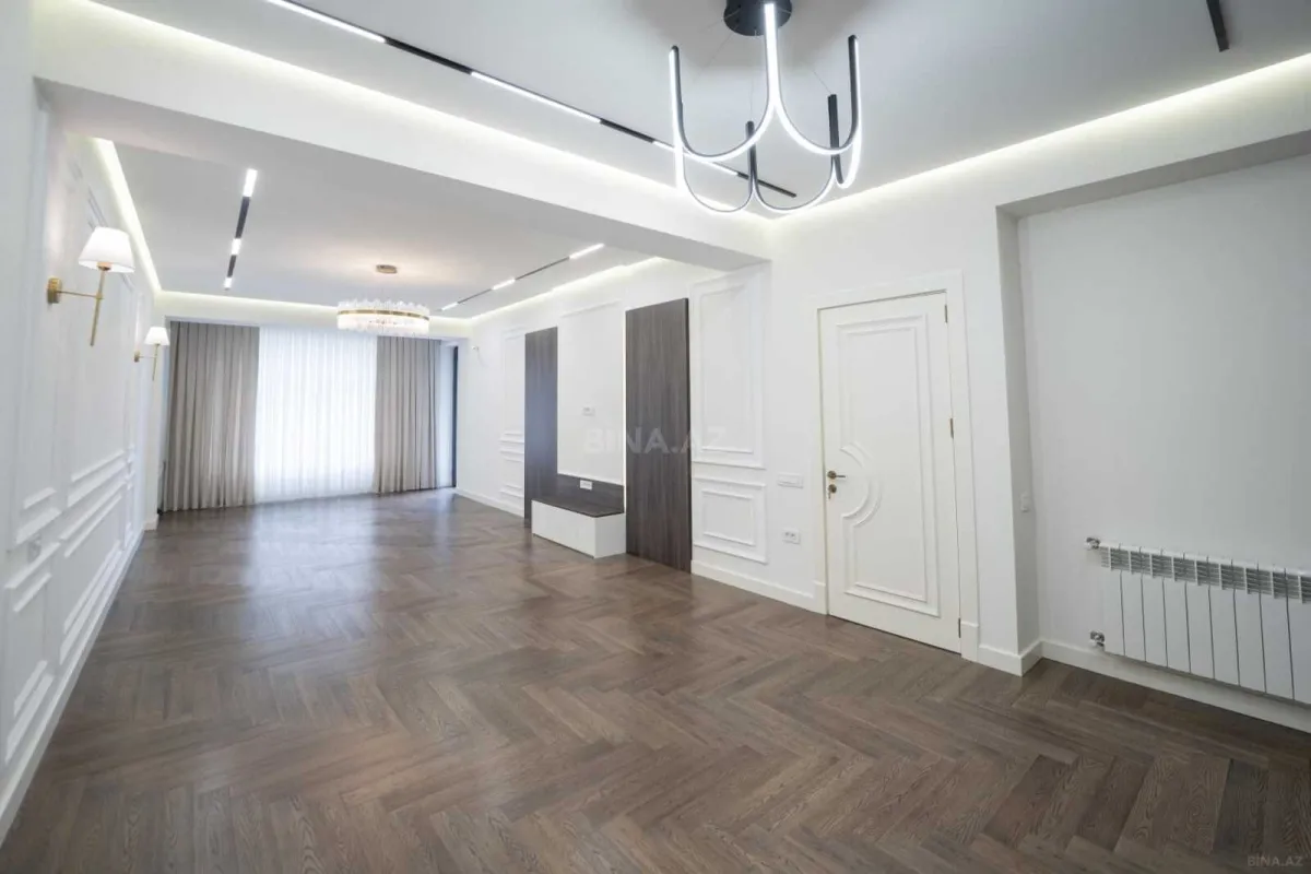 Satılır 3 otaqlı mənzil 123 m²
