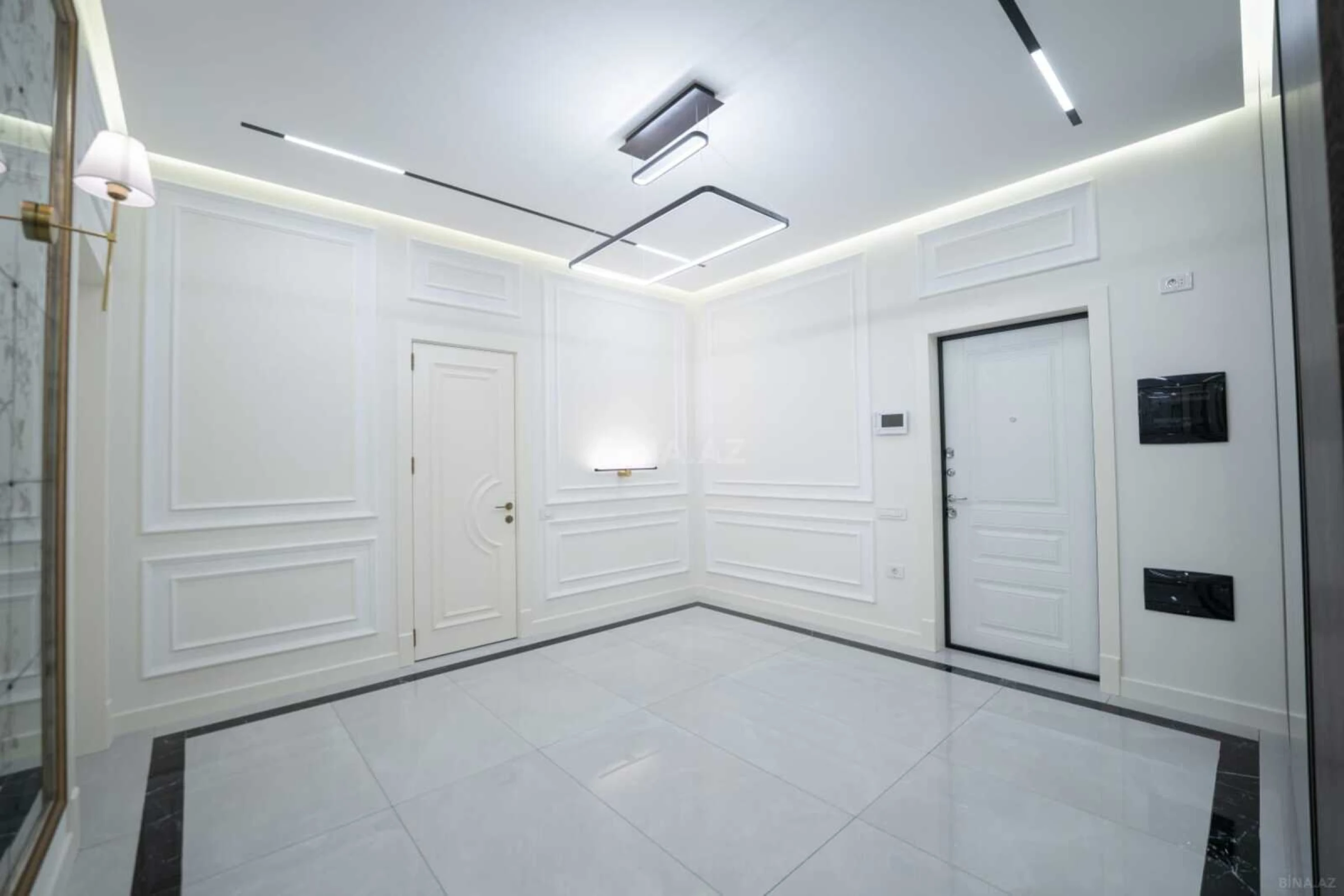 Satılır 3 otaqlı mənzil 123 m²