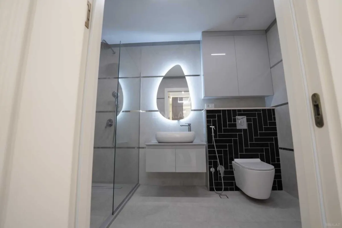 Satılır 3 otaqlı mənzil 123 m²