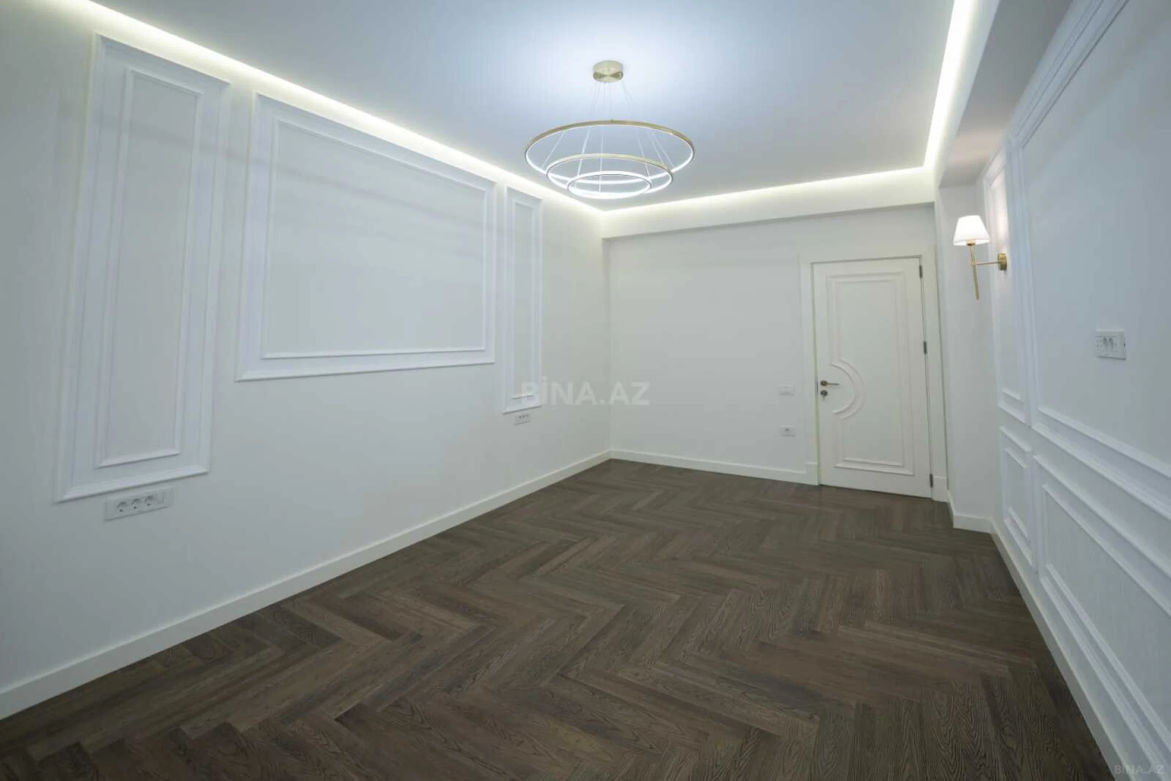 Satılır 3 otaqlı mənzil 123 m²