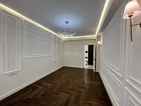 Satılır 3 otaqlı mənzil 123 m²