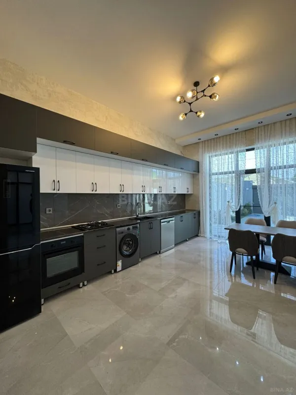 Satılır 4 otaqlı həyət evi 270 m²
