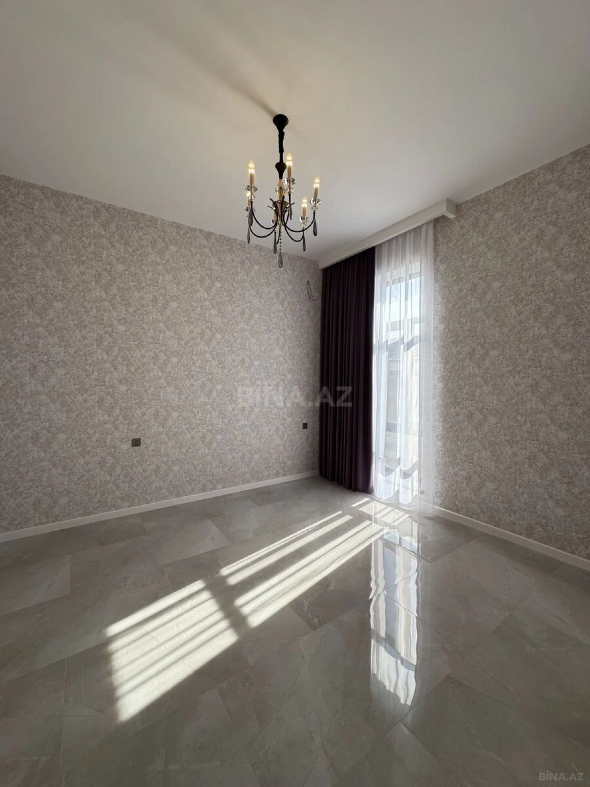 Satılır 4 otaqlı həyət evi 270 m²