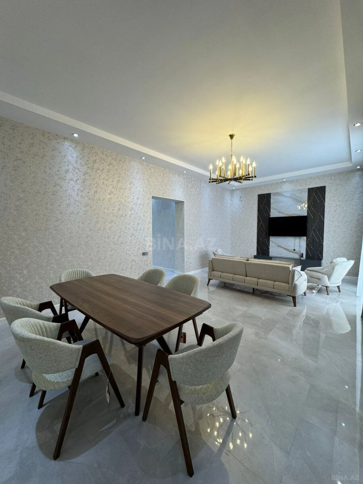 Satılır 4 otaqlı həyət evi 270 m²