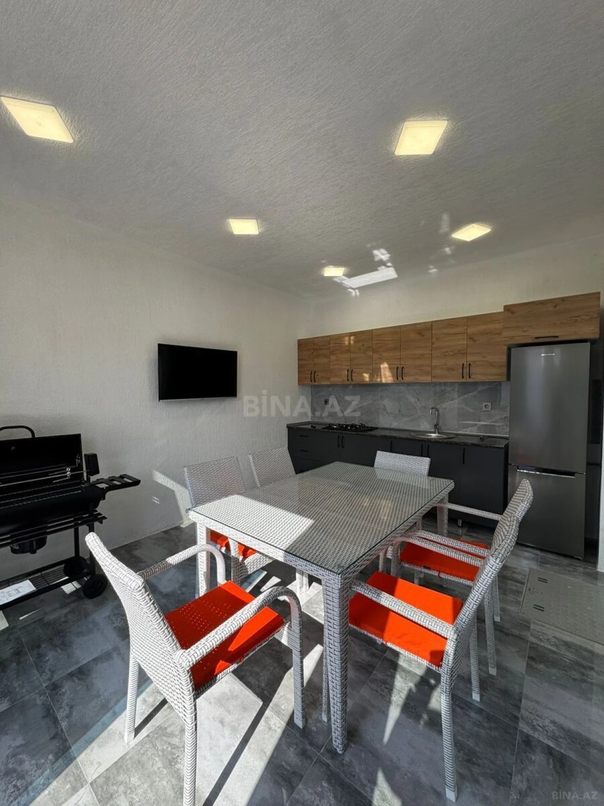 Satılır 4 otaqlı həyət evi 270 m²