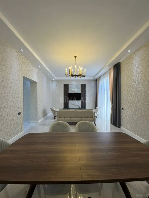 Satılır 4 otaqlı həyət evi 270 m²