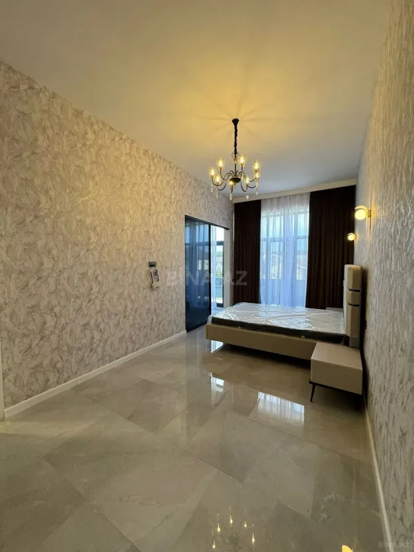 Satılır 4 otaqlı həyət evi 270 m²