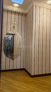 Kirayə verilir 2 otaqlı mənzil 110 m²