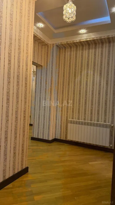 Kirayə verilir 2 otaqlı mənzil 110 m²