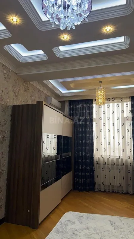 Kirayə verilir 2 otaqlı mənzil 110 m²