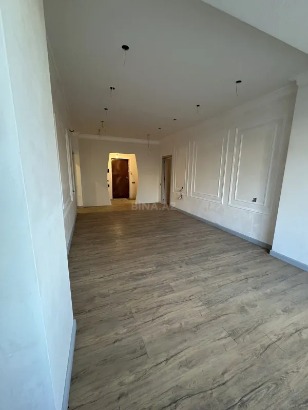 Satılır 3 otaqlı mənzil 104 m²