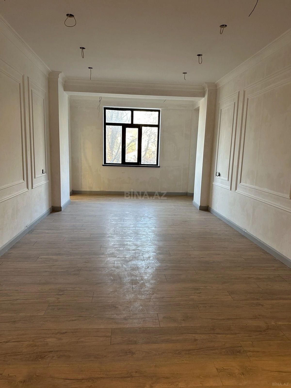 Satılır 3 otaqlı mənzil 104 m²