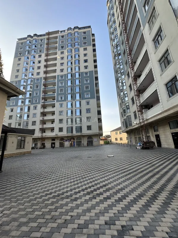 Satılır 3 otaqlı mənzil 104 m²