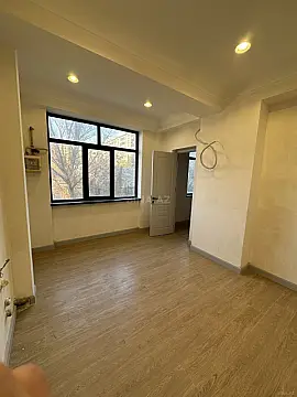 Satılır 3 otaqlı mənzil 104 m²