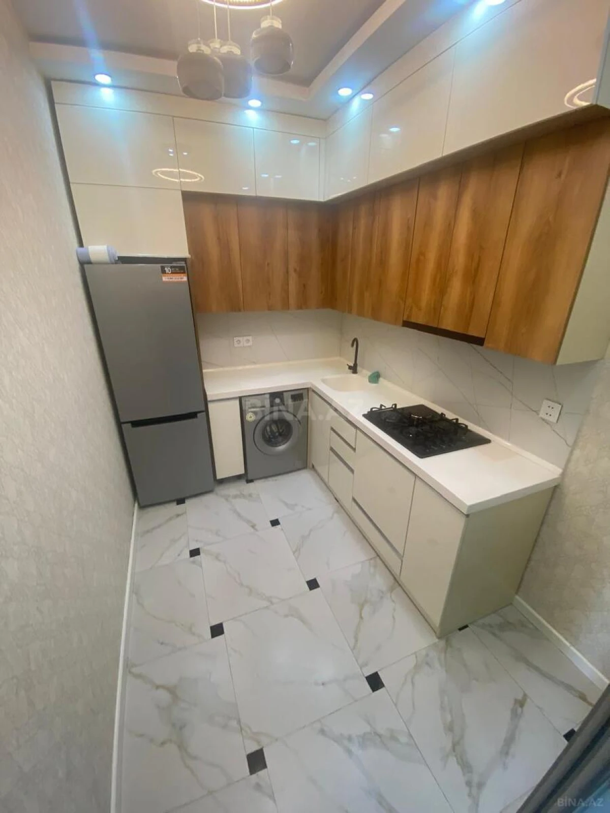 Kirayə verilir 2 otaqlı mənzil 78 m²