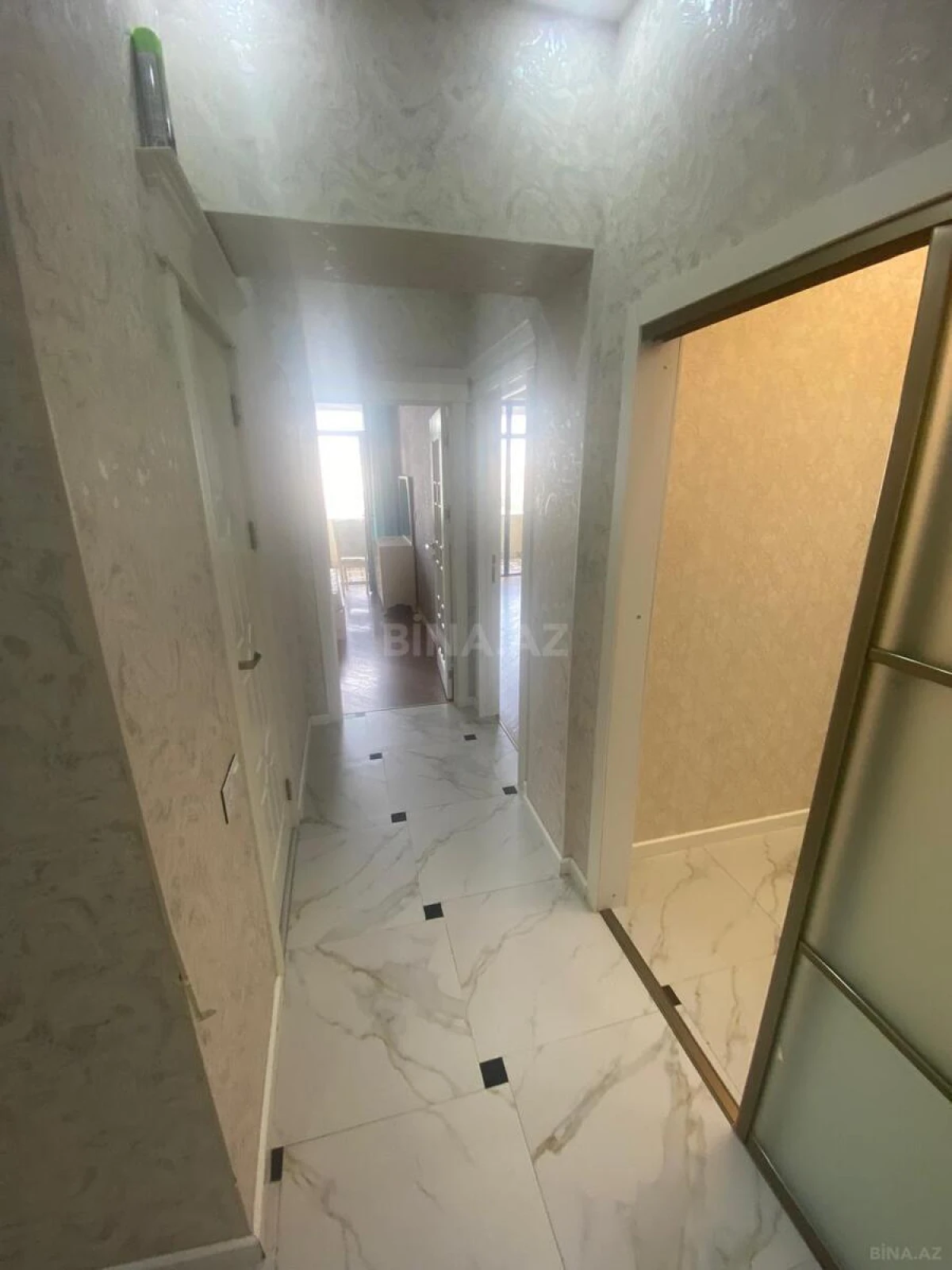 Kirayə verilir 2 otaqlı mənzil 78 m²