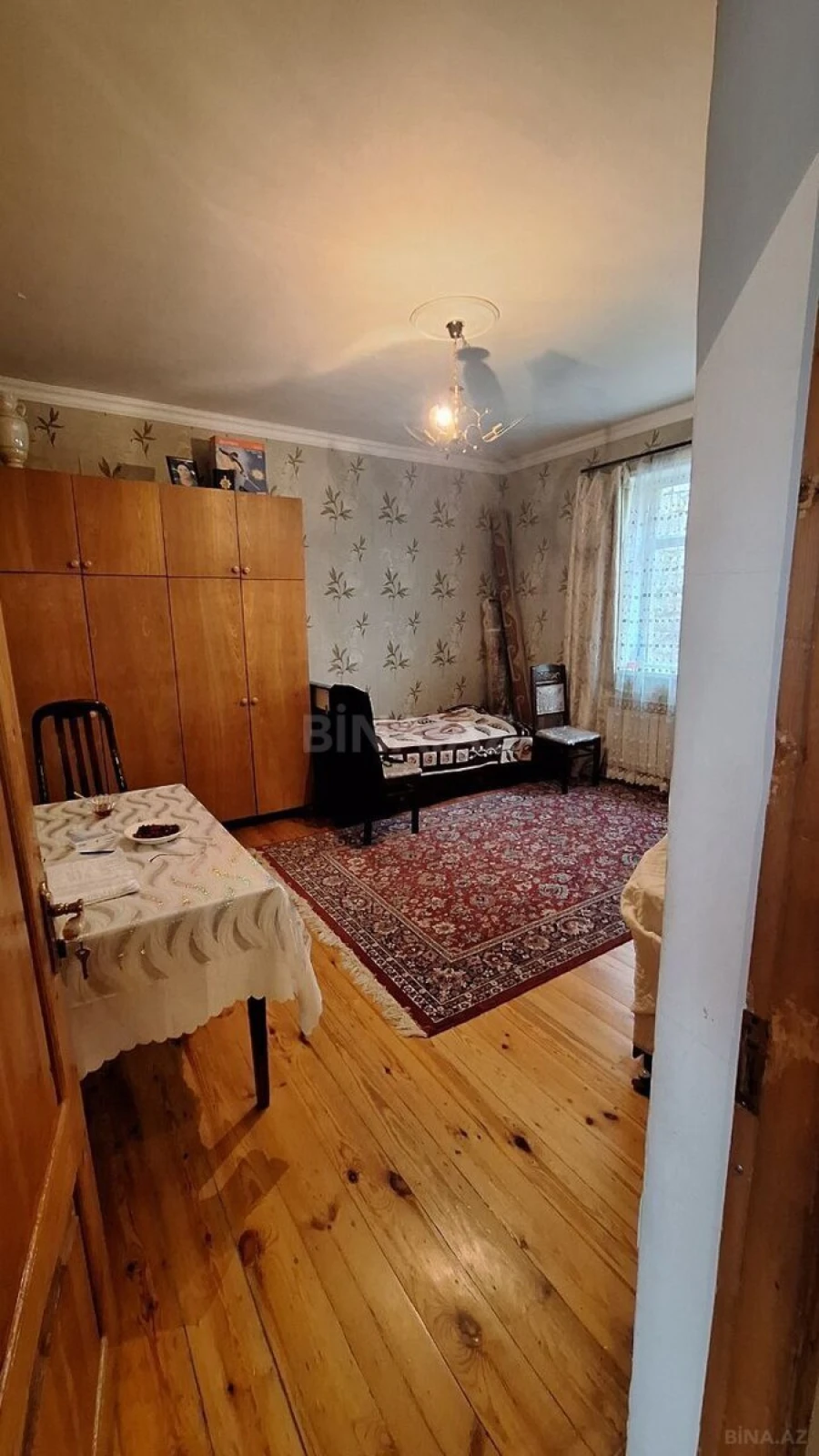 Satılır 9 otaqlı həyət evi 220 m²