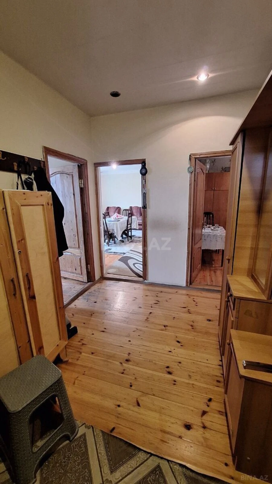 Satılır 9 otaqlı həyət evi 220 m²