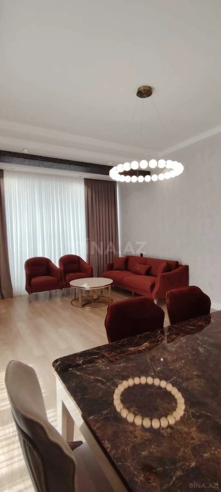 Kirayə verilir 2 otaqlı mənzil 90 m²