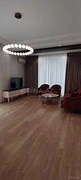 Kirayə verilir 2 otaqlı mənzil 90 m²